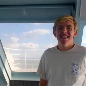 Meet your Posher, Zachary